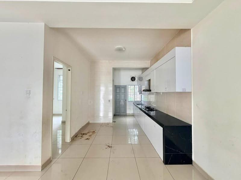 Rumah Teres untuk Dijual di Kangkar Pulai (Skudai) - Ida Aziz - Kitchen - PropertyGuru.com.my