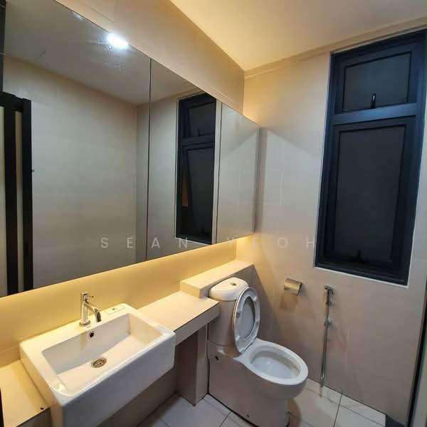 Service Residence for Sale at 8Scape Residence @ Sutera - Sean Yeoh - Bathroom - PropertyGuru.com.my