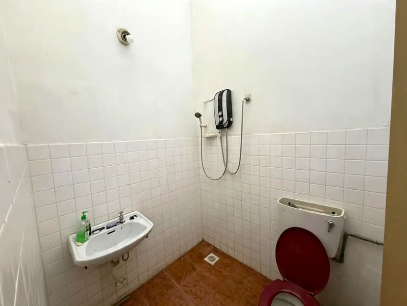 Rumah Teres 2-Tingkat untuk Dijual di Taman Melawati (Ulu Kelang) - Mohd Syahidie - Bathroom - PropertyGuru.com.my