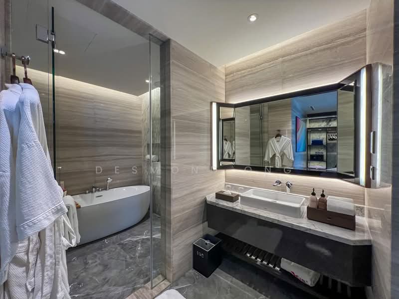 Kediaman Servis untuk Dijual di Imperial Lexis - Desmond Ong - Bathroom 1 - PropertyGuru.com.my