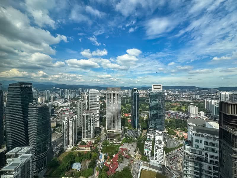 Kediaman Servis untuk Dijual di Imperial Lexis - Desmond Ong - Balcony w/ Pool View - PropertyGuru.com.my