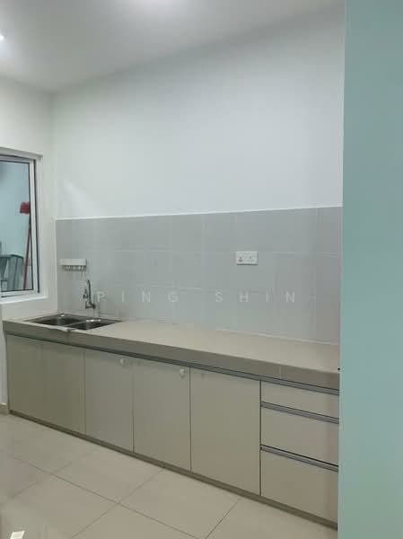 Kondominium untuk Dijual di Scenaria @ North Kiara Hills - Ping Shin - Kitchen - PropertyGuru.com.my