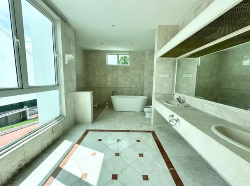 Bungalow House for Sale in Taman Tunku (Bukit Tunku (Kenny Hills)) - Michelle Tan - Bathroom - PropertyGuru.com.my
