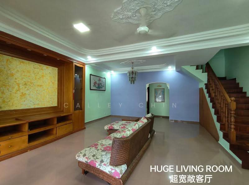 2-storey Terraced House for Sale in Taman Sri Putri (Skudai) - Calley Chin - Living Room - PropertyGuru.com.my