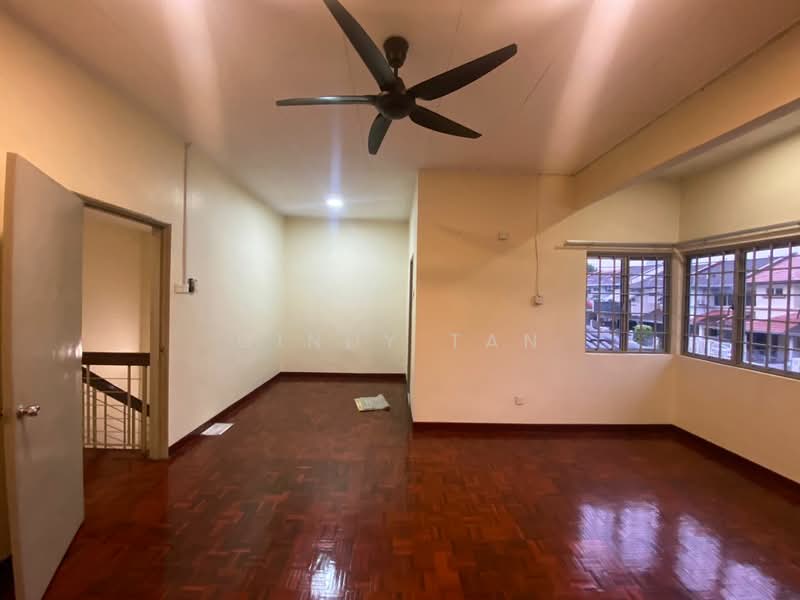 Rumah Teres 2-Tingkat untuk Dijual di Petaling Jaya (Selangor) - Cindy Tan - Living Room - PropertyGuru.com.my