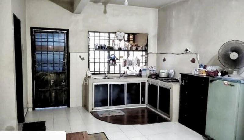Rumah Teres 2-Tingkat untuk Dijual di Taman Scientex Kulai (Sedenak) - Fakhrul Imlan - Kitchen - PropertyGuru.com.my