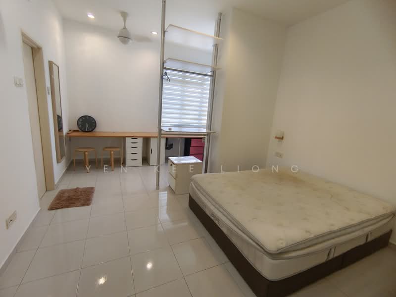 Rumah Bandar untuk Disewa di Taman Alam Putra (Seri Kembangan) - YEN KEE LIONG - Bedroom - PropertyGuru.com.my