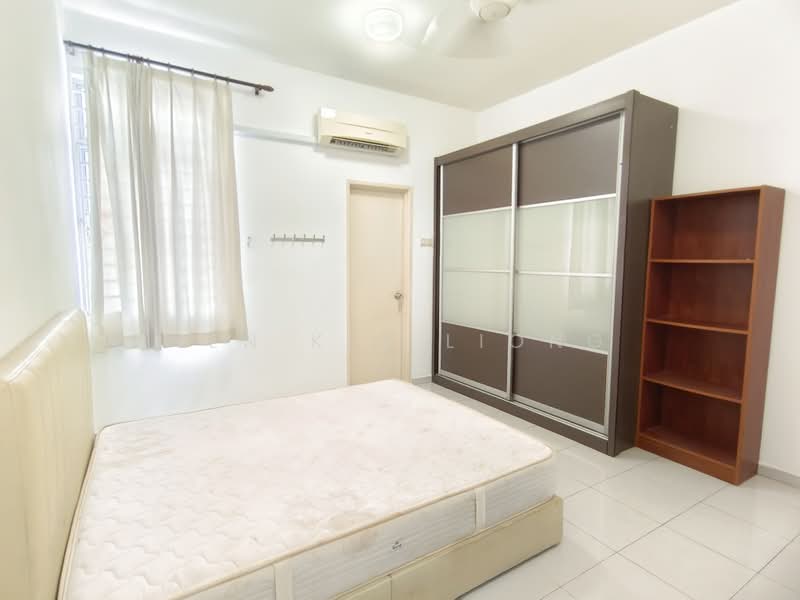 Rumah Bandar untuk Disewa di Taman Alam Putra (Seri Kembangan) - YEN KEE LIONG - Bedroom - PropertyGuru.com.my