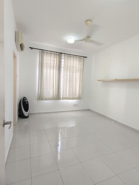 Rumah Bandar untuk Disewa di Taman Alam Putra (Seri Kembangan) - YEN KEE LIONG - Interior - PropertyGuru.com.my