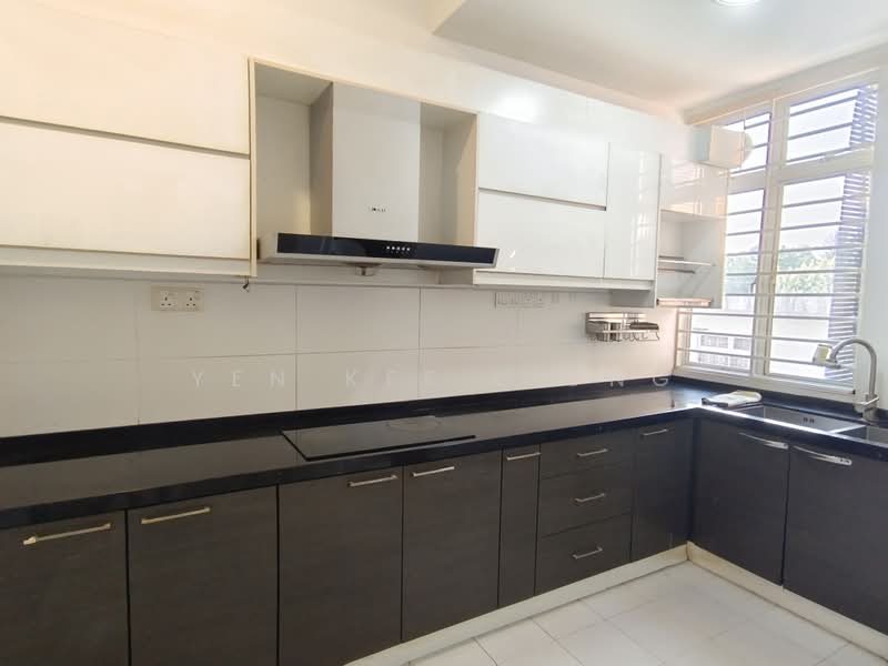 Rumah Bandar untuk Disewa di Taman Alam Putra (Seri Kembangan) - YEN KEE LIONG - Kitchen - PropertyGuru.com.my