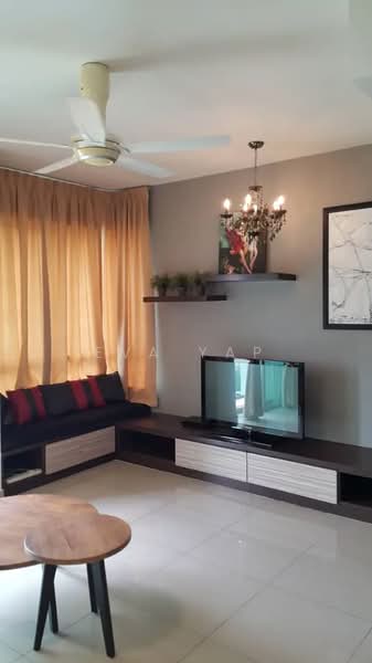 Kediaman Servis untuk Disewa di Solaris Dutamas - Eva Yap - Living Room - PropertyGuru.com.my