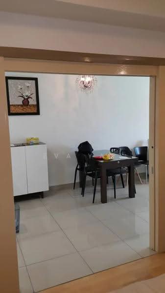 Kediaman Servis untuk Disewa di Solaris Dutamas - Eva Yap - Dining Room - PropertyGuru.com.my