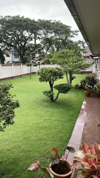 Semi-Detached House for Sale in Bukit Rahman Putra (Sungai Buloh) - Agnes Chee - Garden - PropertyGuru.com.my
