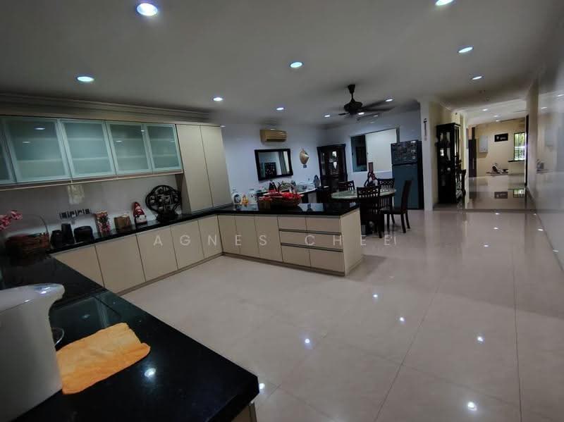 Semi-Detached House for Sale in Bukit Rahman Putra (Sungai Buloh) - Agnes Chee - Kitchen - PropertyGuru.com.my