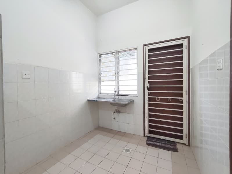 Rumah Teres 2-Tingkat untuk Dijual di Denai Alam (Shah Alam) - Michelle Chong - Kitchen - PropertyGuru.com.my