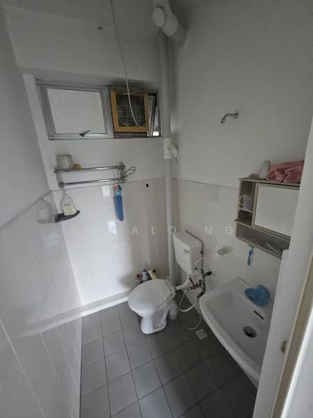 Apartment for Sale at Suria Vista Apartment - Ronald Ng - Bathroom - PropertyGuru.com.my