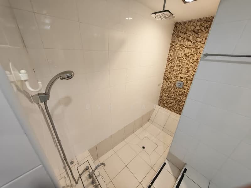 Kediaman Servis untuk Disewa di Solaris Dutamas - Eva Yap - Bathroom - PropertyGuru.com.my
