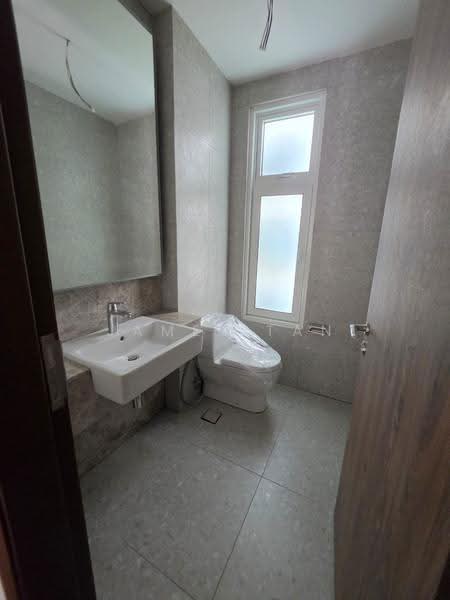 Rumah Teres 3-Tingkat untuk Dijual di Tanjung Tokong (Penang) - James Tan - Bathroom - PropertyGuru.com.my