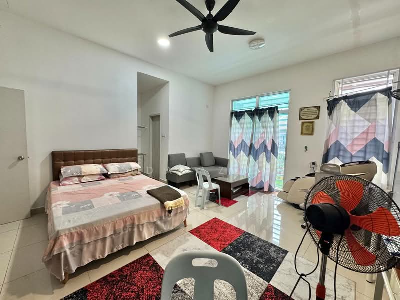 2-storey Terraced House for Sale in Bandar Putra (Kulai) - Ida Aziz - Bedroom - PropertyGuru.com.my
