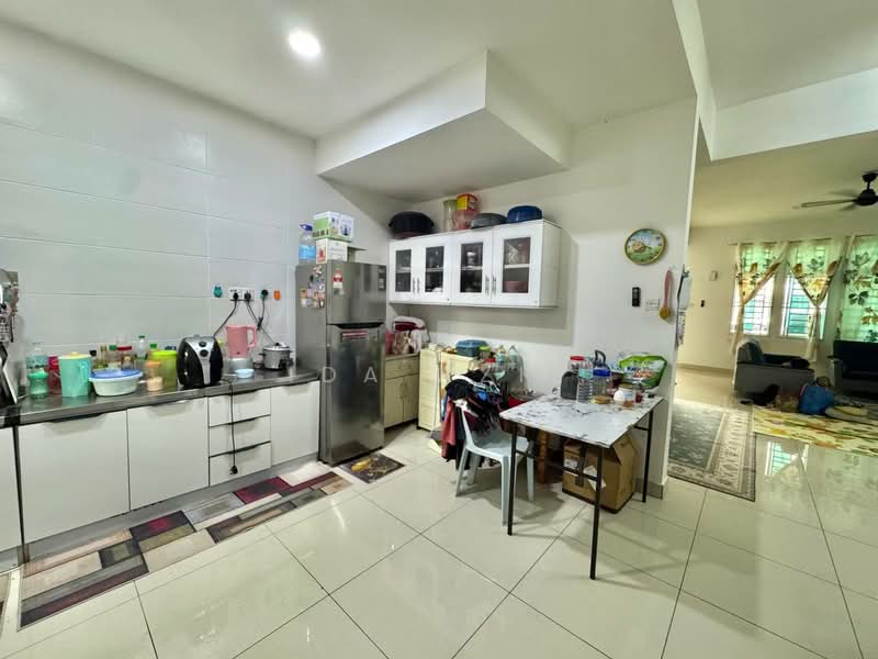 2-storey Terraced House for Sale in Bandar Putra (Kulai) - Ida Aziz - Kitchen - PropertyGuru.com.my
