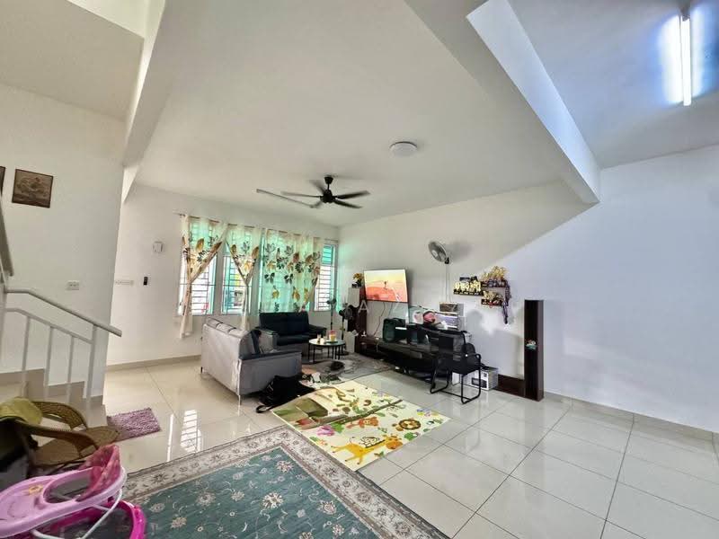 2-storey Terraced House for Sale in Bandar Putra (Kulai) - Ida Aziz - Living Room - PropertyGuru.com.my