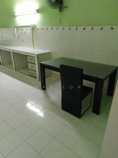 Rumah Teres 1-Tingkat untuk Disewa di Taman Perling (Perling) - Max Loh - Kitchen - PropertyGuru.com.my