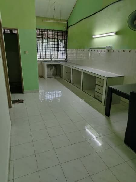 Rumah Teres 1-Tingkat untuk Disewa di Taman Perling (Perling) - Max Loh - Kitchen - PropertyGuru.com.my