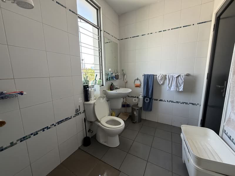 Semi-Detached House for Sale in Changkat Kiara Surya (Batu) - Sam Hoo - Bathroom - PropertyGuru.com.my