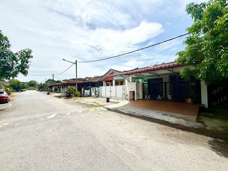 Rumah Teres 1-Tingkat untuk Dijual di Semenyih (Selangor) - Hazeman Omar - Exterior - PropertyGuru.com.my