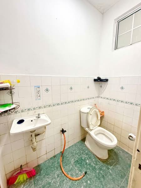 Rumah Teres 1-Tingkat untuk Dijual di Semenyih (Selangor) - Hazeman Omar - Bathroom - PropertyGuru.com.my