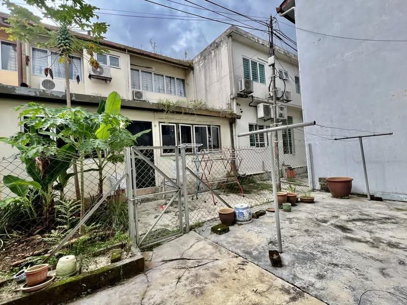 2-storey Terraced House for Rent in Taman Tun Dr Ismail (Kuala Lumpur) - Yin Peng . - Backyard - PropertyGuru.com.my
