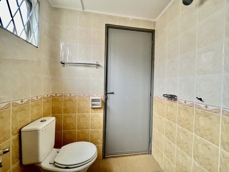 2-storey Terraced House for Rent in Taman Tun Dr Ismail (Kuala Lumpur) - Yin Peng . - Bathroom - PropertyGuru.com.my