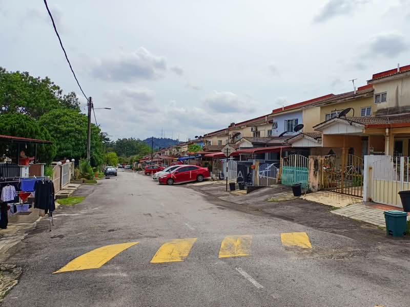 Townhouse for Sale in Sungai Buloh (Selangor) - Yuki Lam - Exterior - PropertyGuru.com.my