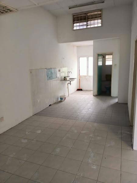 Townhouse for Sale in Sungai Buloh (Selangor) - Yuki Lam - Kitchen - PropertyGuru.com.my