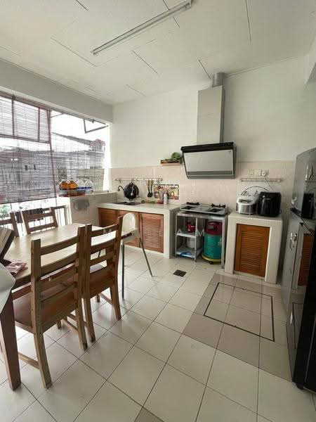 2-storey Terraced House for Sale in Damansara Heights (Kuala Lumpur) - MP Lam - Kitchen - PropertyGuru.com.my