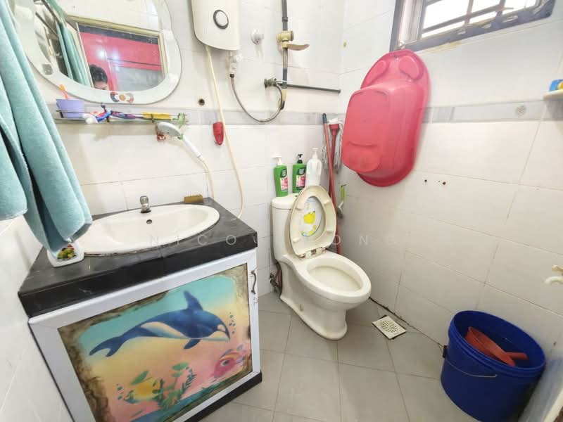 Rumah Teres 2-Tingkat untuk Dijual di Taman Johor Jaya (Johor Bahru) - Nico Chong - Bathroom - PropertyGuru.com.my