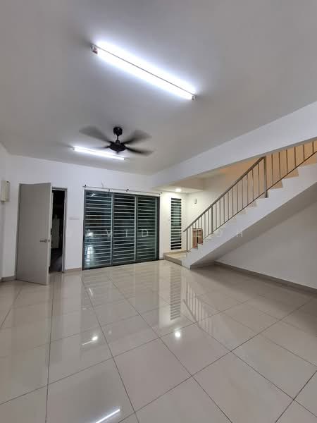 2-storey Terraced House for Rent in Semenyih (Selangor) - David Teoh - Living Room - PropertyGuru.com.my