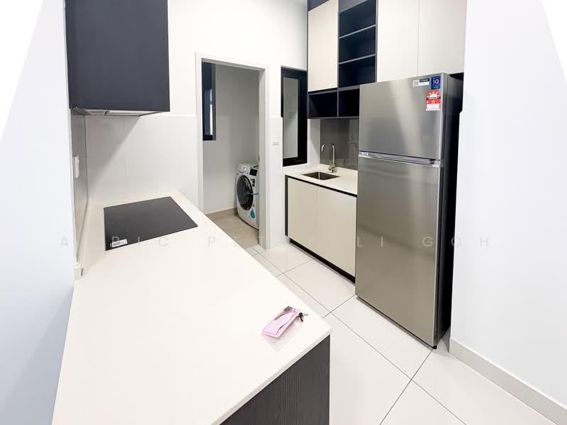 Kediaman Servis untuk Disewa di The Amber Residence @ TwentyFive.7 - Aeric Petrelli Goh - Kitchen - PropertyGuru.com.my