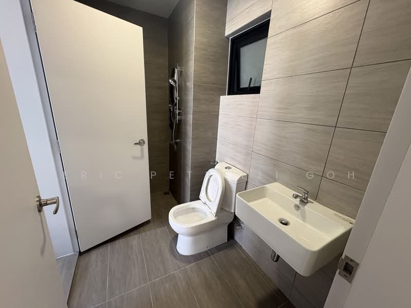 Kediaman Servis untuk Disewa di The Amber Residence @ TwentyFive.7 - Aeric Petrelli Goh - Bathroom - PropertyGuru.com.my