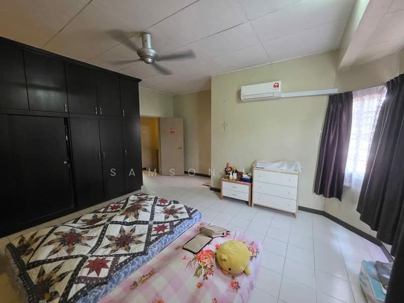 2-storey Terraced House for Sale in Desa Coalfields (Sungai Buloh) - Samson Lee - Bedroom - PropertyGuru.com.my