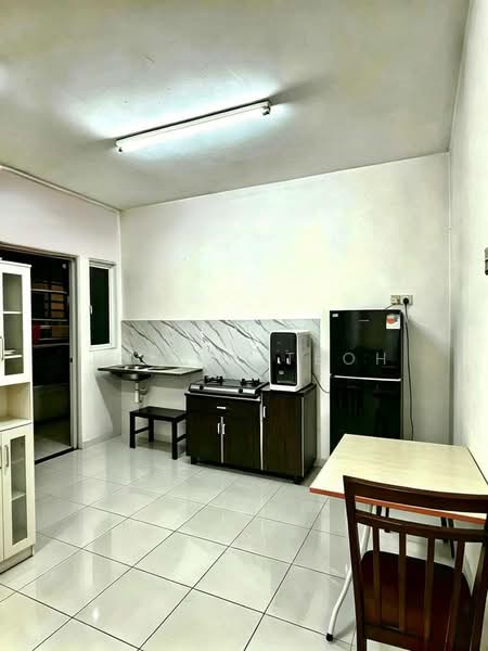 Kondominium untuk Disewa di Kelisa Heights - Jossie Teoh - Kitchen - PropertyGuru.com.my