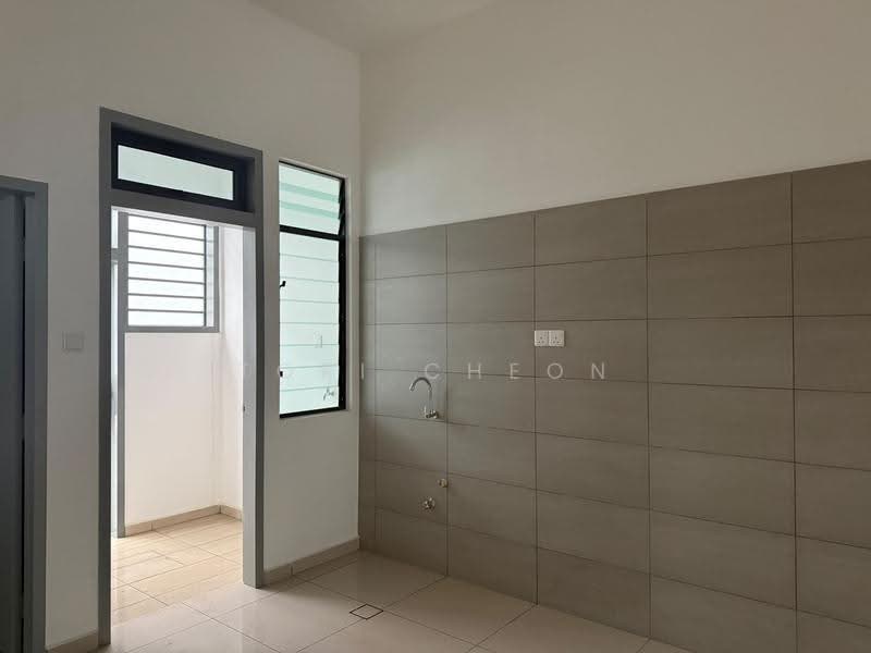 Terraced House for Rent in Kampung Sentosa Barat (Pasir Gudang) - Tori Cheon - Kitchen - PropertyGuru.com.my