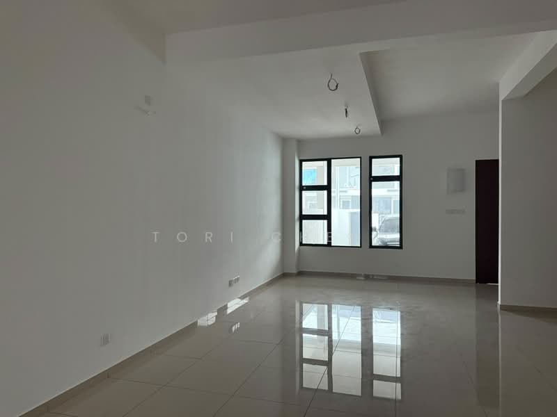Terraced House for Rent in Kampung Sentosa Barat (Pasir Gudang) - Tori Cheon - Living Room - PropertyGuru.com.my