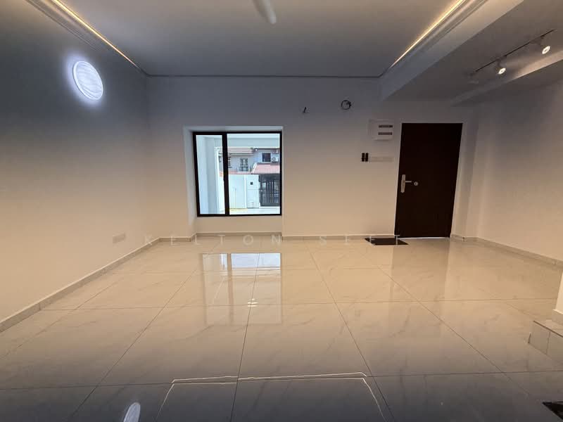 2-storey Terraced House for Sale in Bandar Mahkota Cheras (Cheras) - Kelton Seet - Living Room - PropertyGuru.com.my