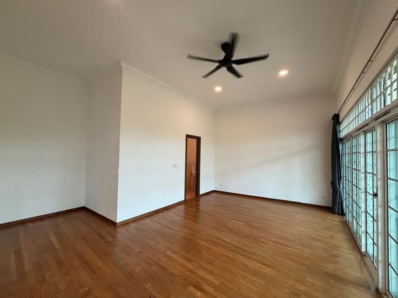 Bungalow House for Sale in Leisure Farm (Gelang Patah) - Angela Ng - Living Room - PropertyGuru.com.my