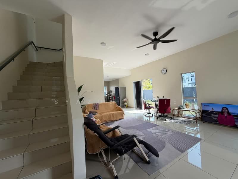 2-storey Terraced House for Sale in Taman Vista Mutiara (Bandar Sungai Long) - Syazue Wanie - Living Room - PropertyGuru.com.my