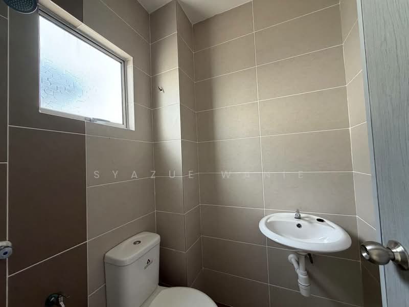2-storey Terraced House for Sale in Taman Vista Mutiara (Bandar Sungai Long) - Syazue Wanie - Bathroom - PropertyGuru.com.my
