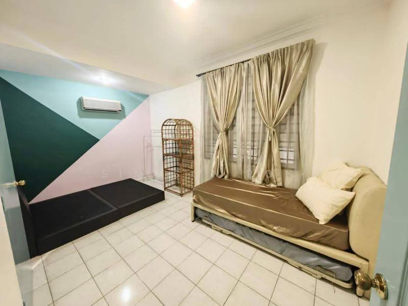 Rumah Berkembar untuk Disewa di Taman Perling (Perling) - Simpson Poh - Bedroom - PropertyGuru.com.my