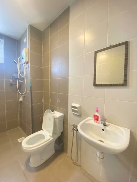 Kediaman Servis untuk Disewa di BSP 21 - Leia Lian - Bathroom - PropertyGuru.com.my