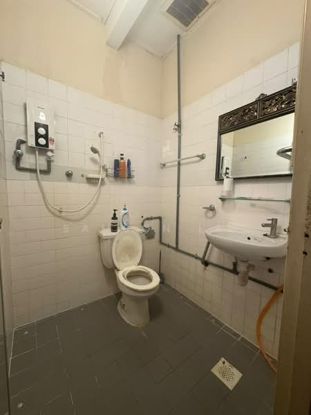 1-storey Terraced House for Sale in Kajang (Selangor) - Samson Lee - Bathroom - PropertyGuru.com.my